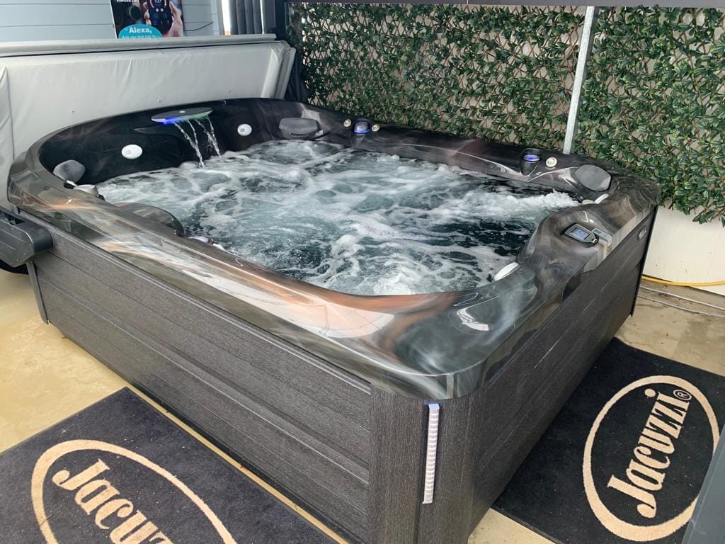 J-495IP MIDNIGHT SMOKED EBONY.EX-DISPLAY. WET