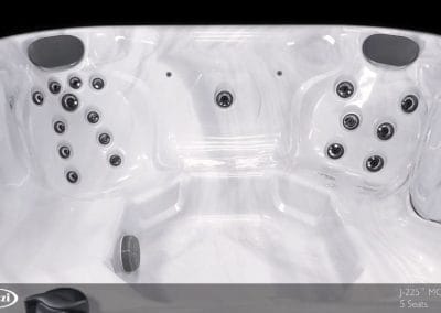 New 2024 Jacuzzi J-225