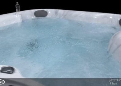 New 2024 Jacuzzi J-225